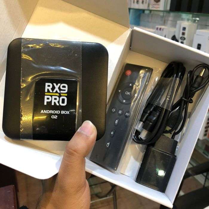 Laptoys RX9 PRO Android Box|Quad/4gb/32gb/Android9|